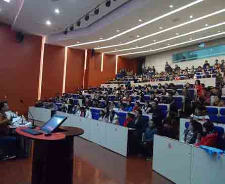 公务员考试高校巡讲